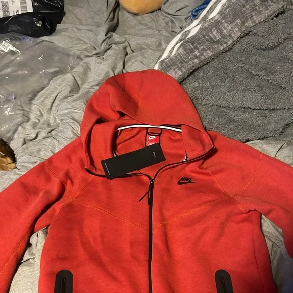 Nike tech
